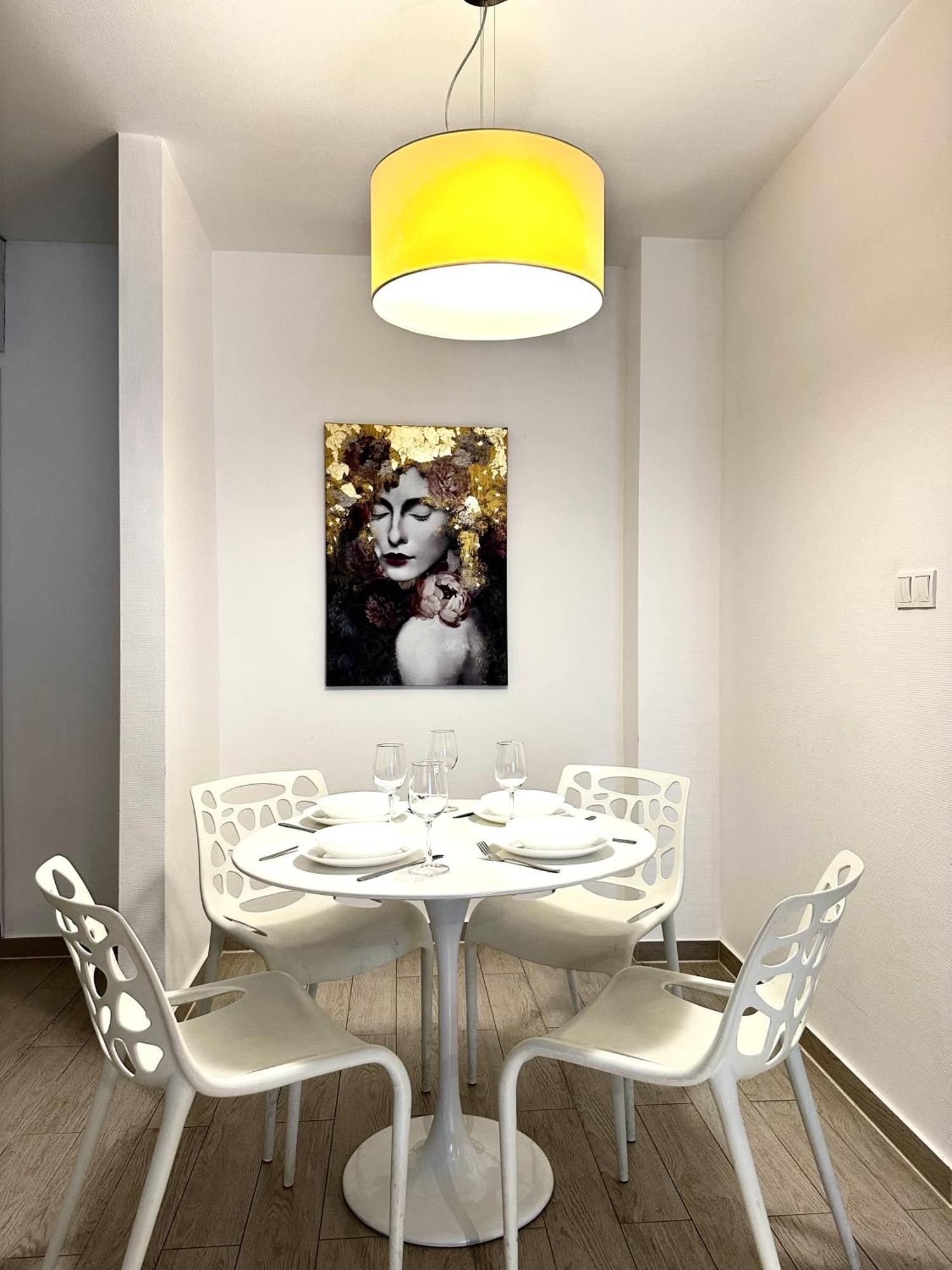 Stubai - Self Check-in 20h - Parking & Lift Apartment